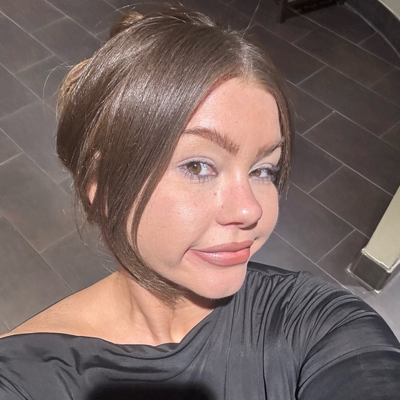 Meet your Posher, Breezy - Picture 1 of 1